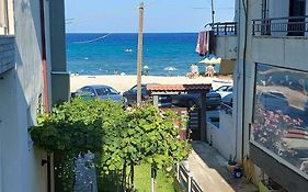 Annas Studios By The Sea